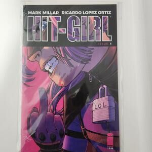 HIT-GIRL ( 5) Comics Book Lot Issue‎ 1, 5 Canada Part 1, 9 Rome Part 1 , 2 & 4.
